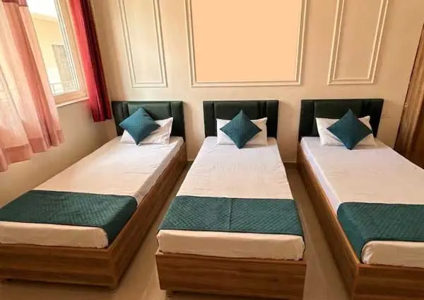 Triple Share Room
